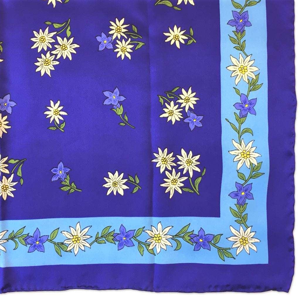 22-1002-10_Foulard-Alpenblumen-aus-Seide-royal