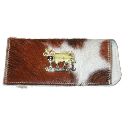 2519_Kuhfell-Brillenetui-mit-Kuh-Ornament-braun-weiss
