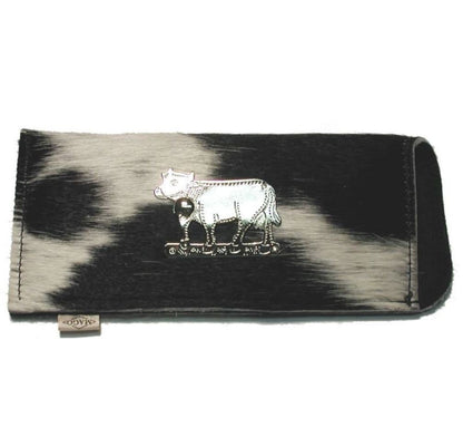 2519_Kuhfell-Brillenetui-mit-Kuh-Ornament-schwarz-weiss