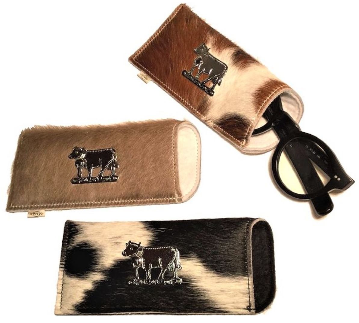 2519_Kuhfell-Brillenetui-mit-Kuh-Ornament