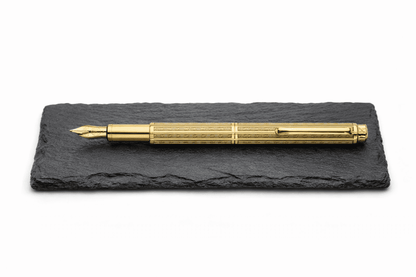 Caran d'Ache Füllfederhalter ECRIDOR CHEVRON vergoldet