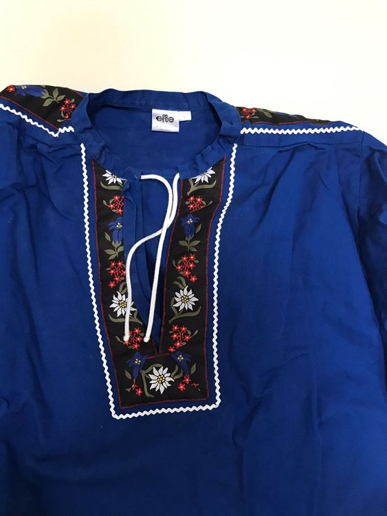 Sennenbluse-blau-ohne-Person