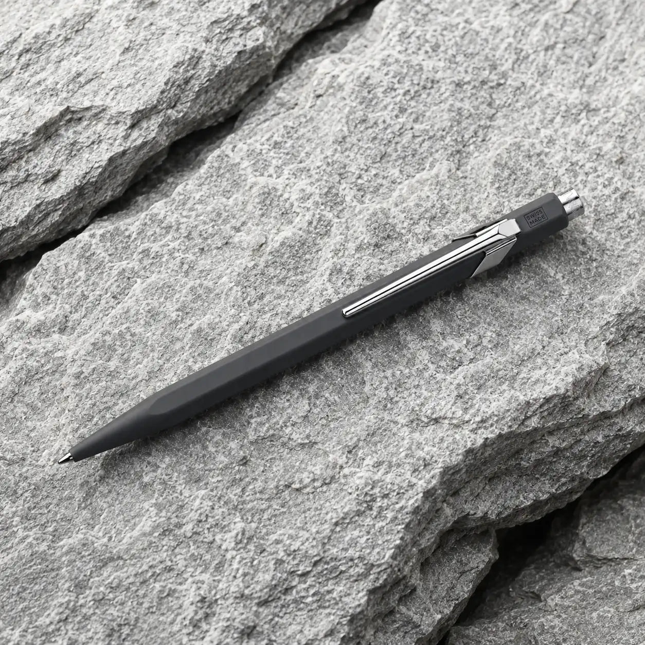 Coffret d'écriture avec stylo à bille Caran d'Ache