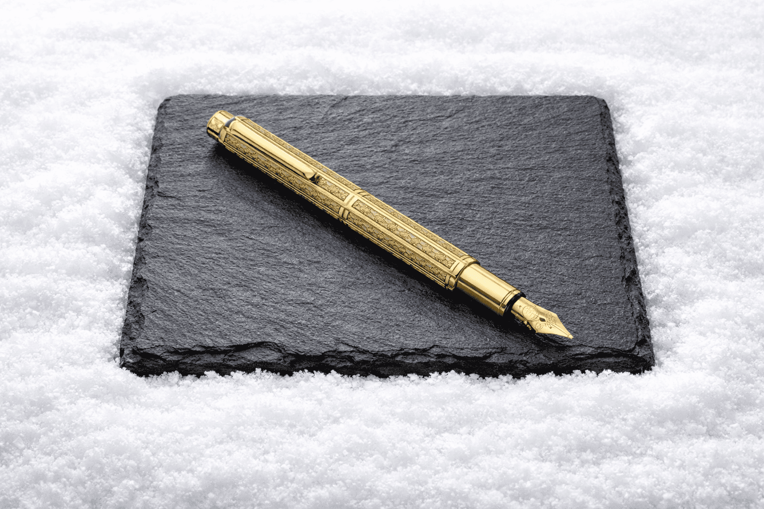 Caran d'Ache Füllfederhalter ECRIDOR CHEVRON vergoldet