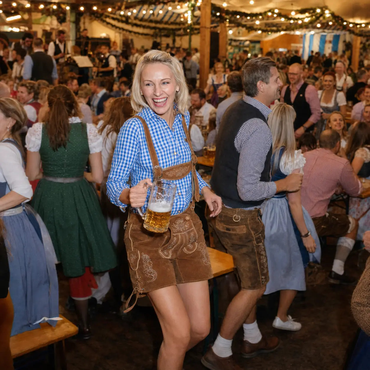 Pantalon court en cuir pour femme, marron foncé